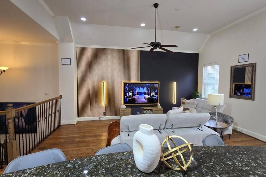 Modern Galleria Gem Private Jacuzzi 3 Br Houston Eksteriør billede