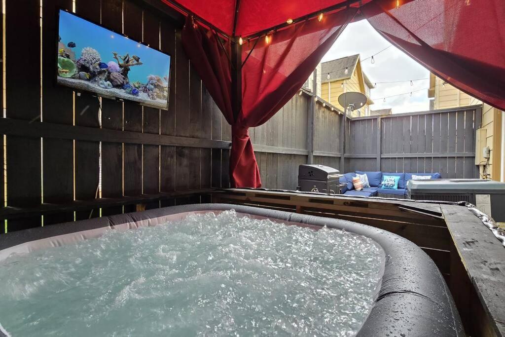 Modern Galleria Gem Private Jacuzzi 3 Br Houston Eksteriør billede